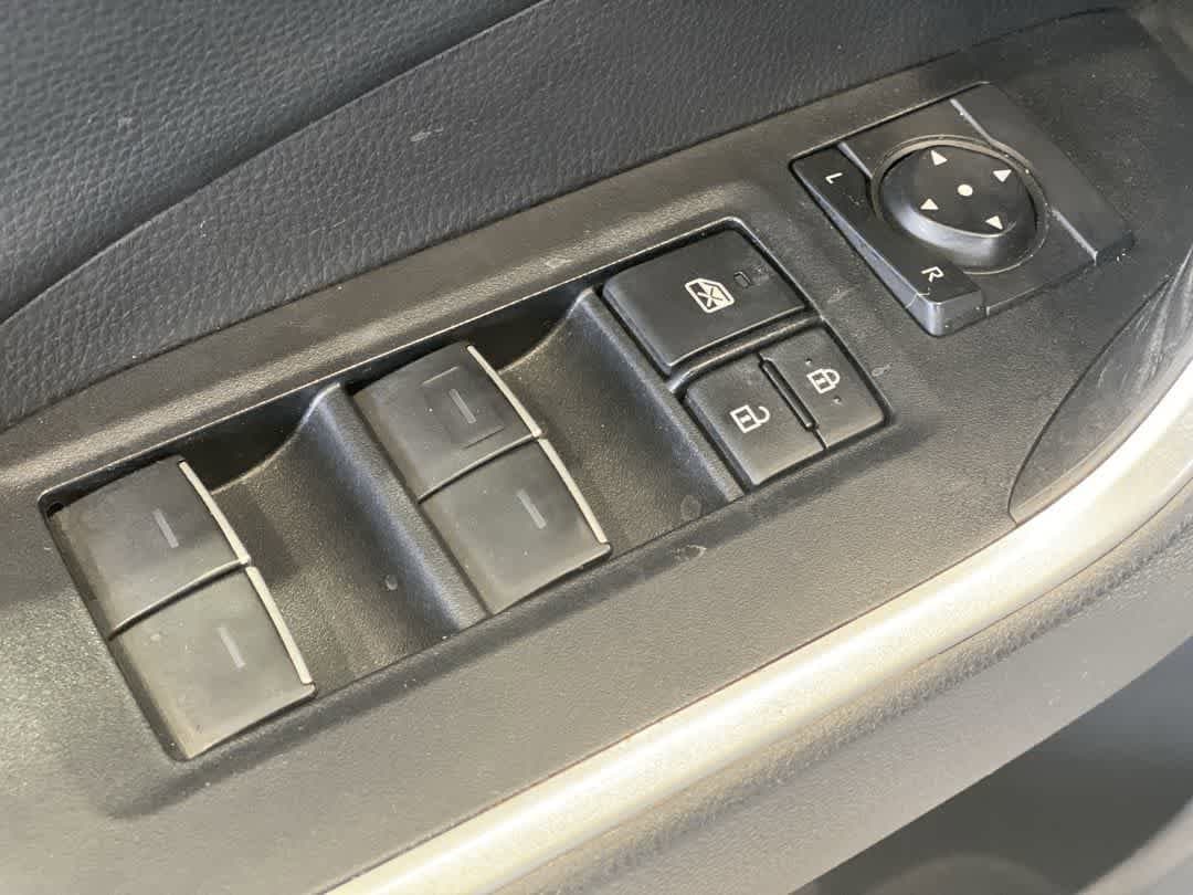 Thumbnail: 2022 Toyota RAV4 - 15