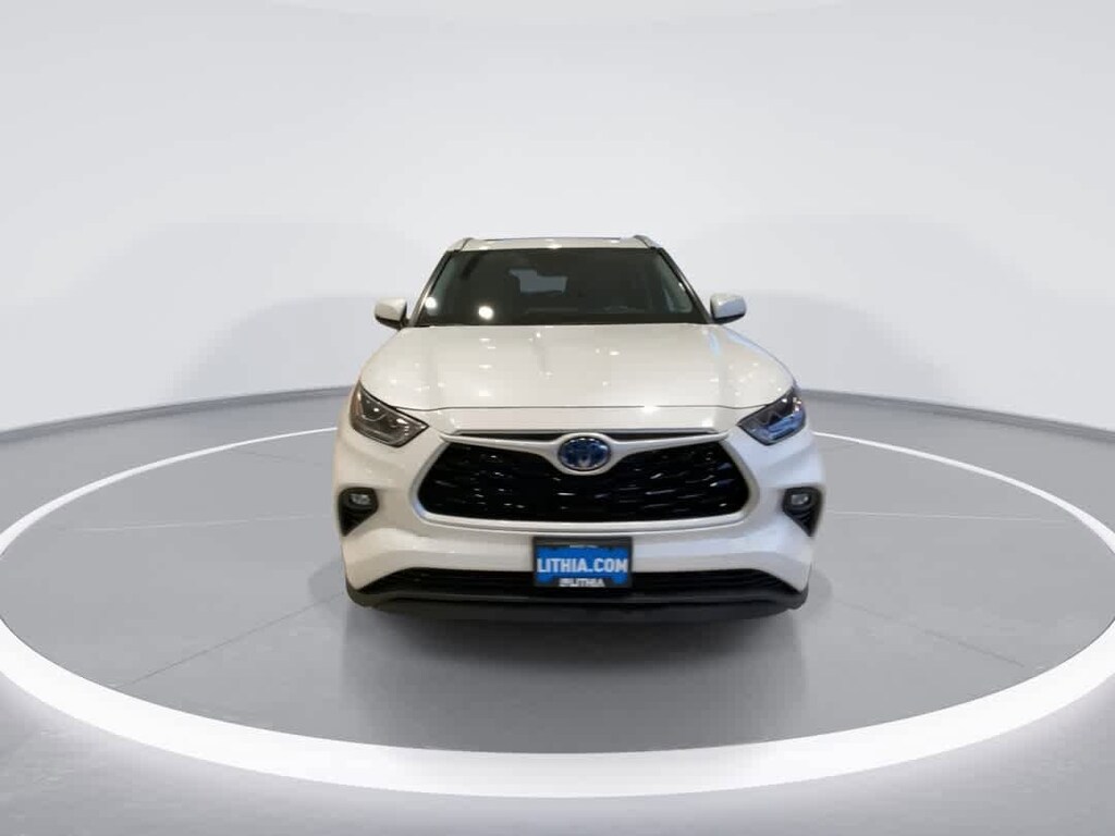 Used 2023 Toyota Highlander Hybrid XLE Bronze SUV