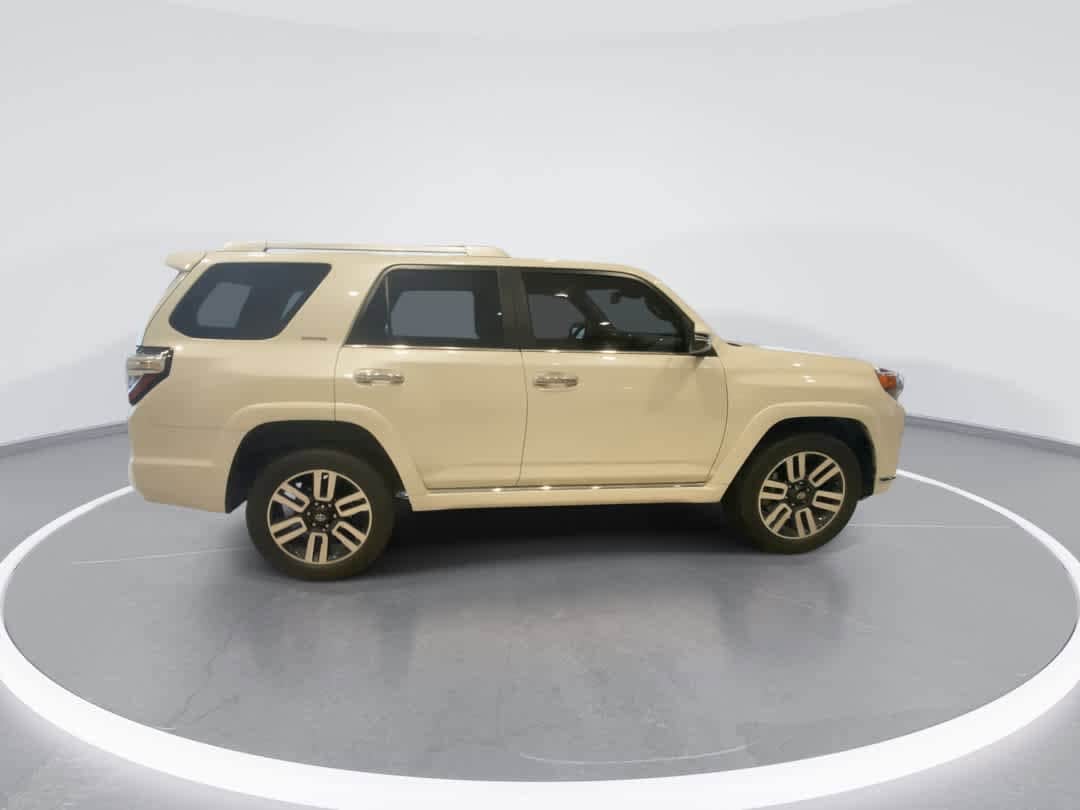 Thumbnail: 2022 Toyota 4Runner - 9