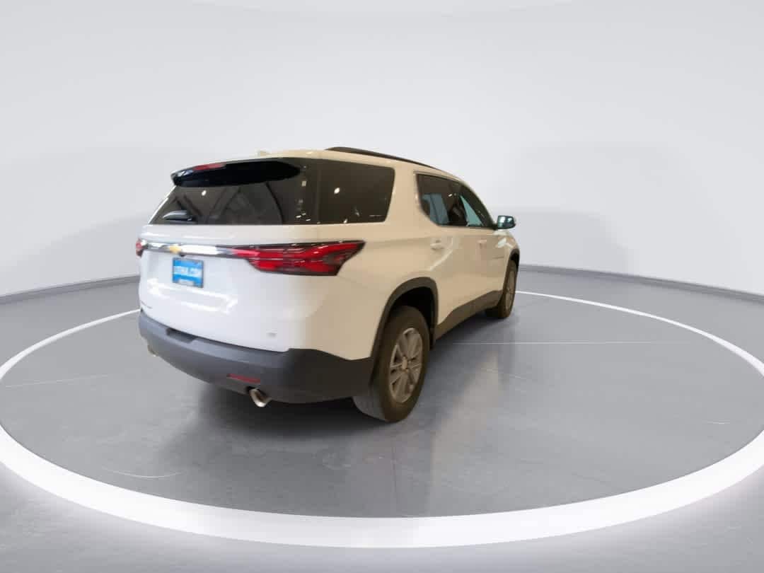 Thumbnail: 2022 Chevrolet Traverse - 8