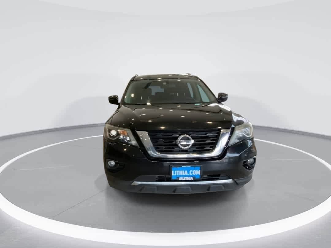 Thumbnail: 2017 Nissan Pathfinder - 3