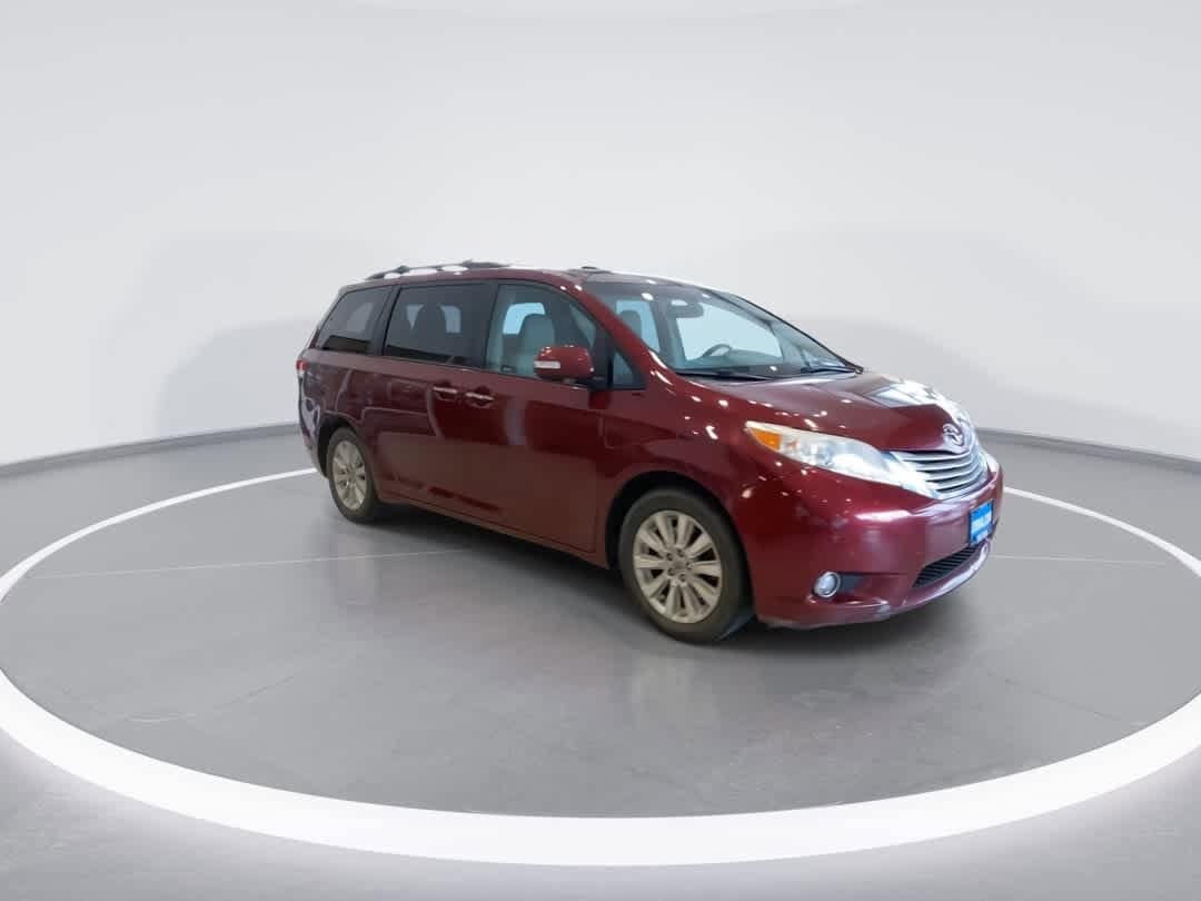 Thumbnail: 2014 Toyota Sienna - 2