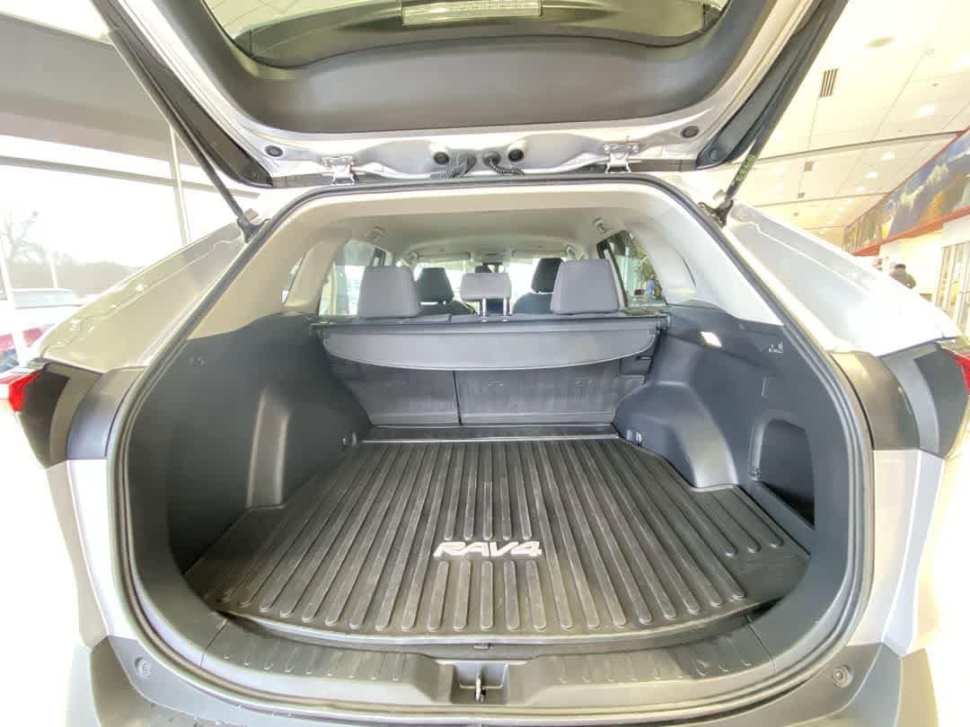 Thumbnail: 2023 Toyota RAV4 - 25