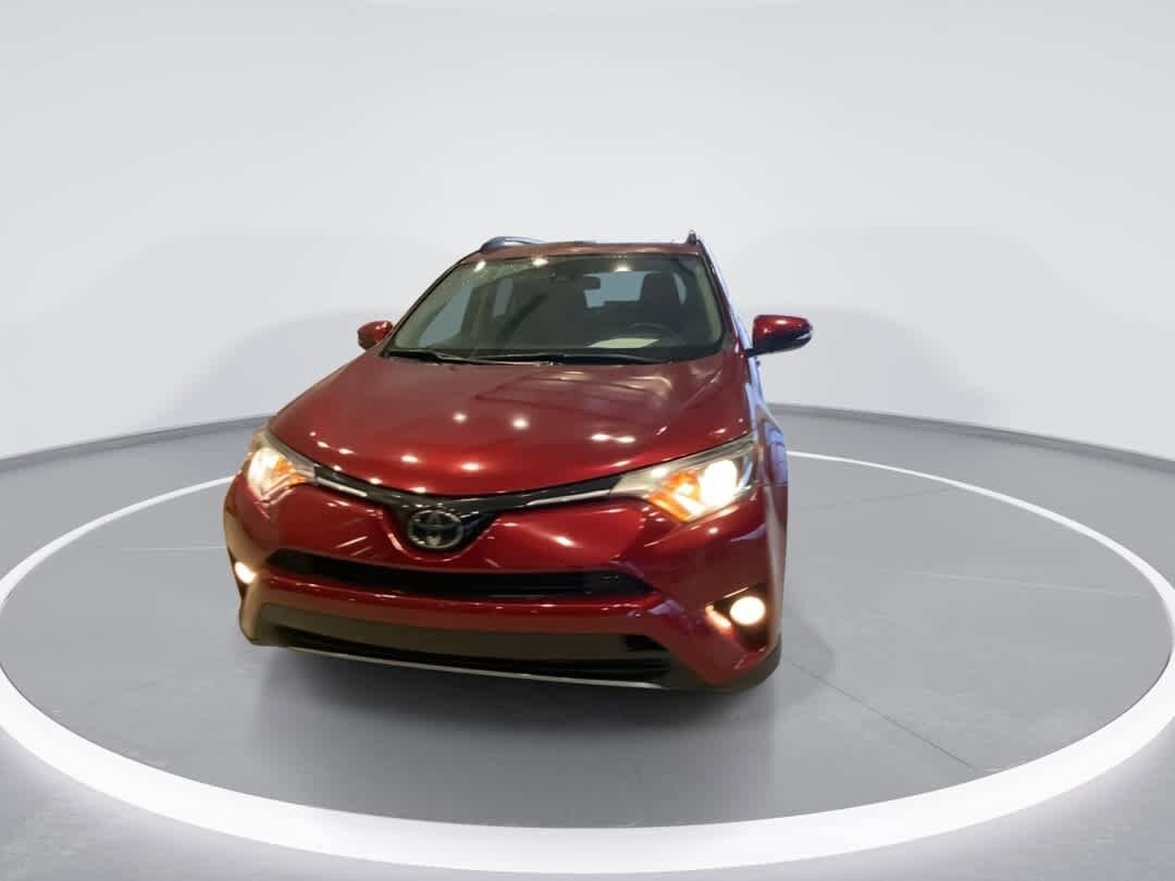 2018 Toyota RAV4 XLE photo 3