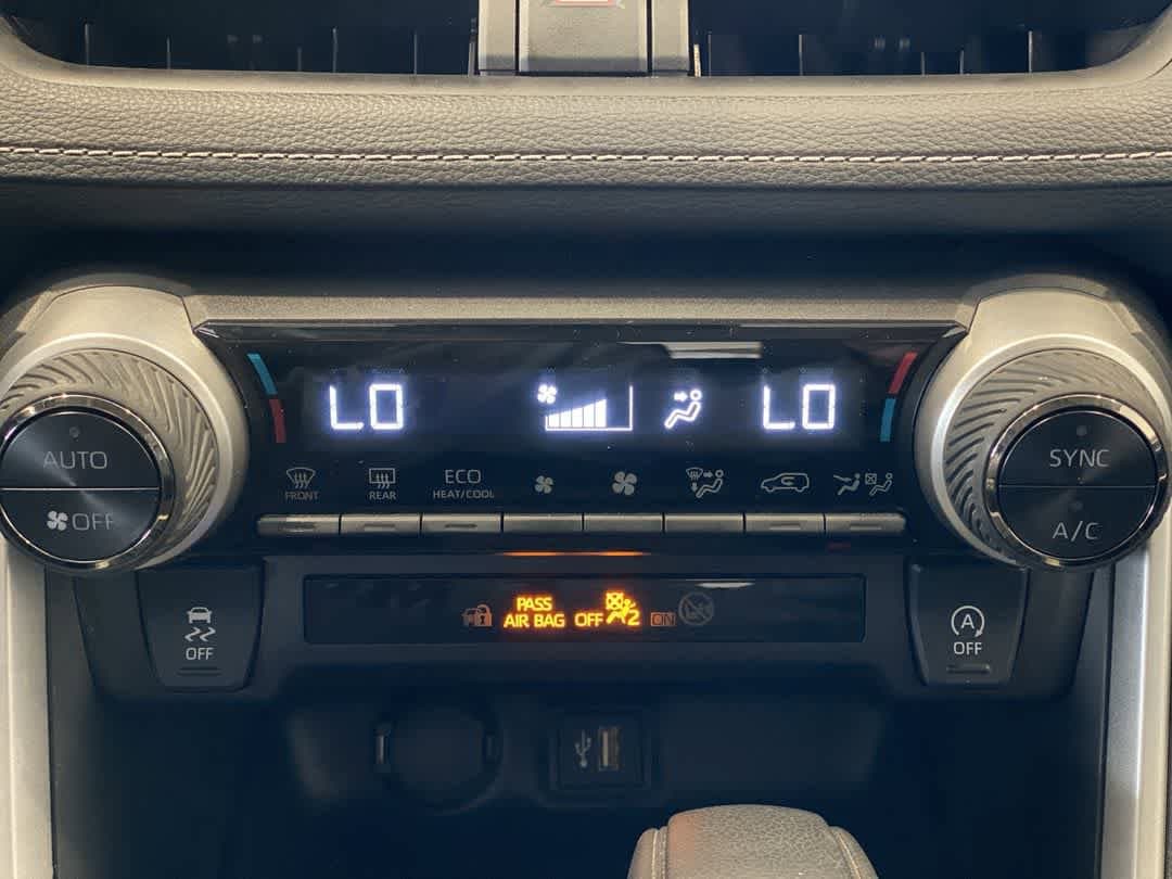 Thumbnail: 2025 Toyota RAV4 - 21