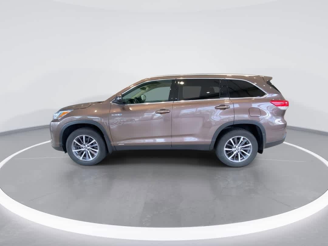 Thumbnail: 2019 Toyota Highlander - 5