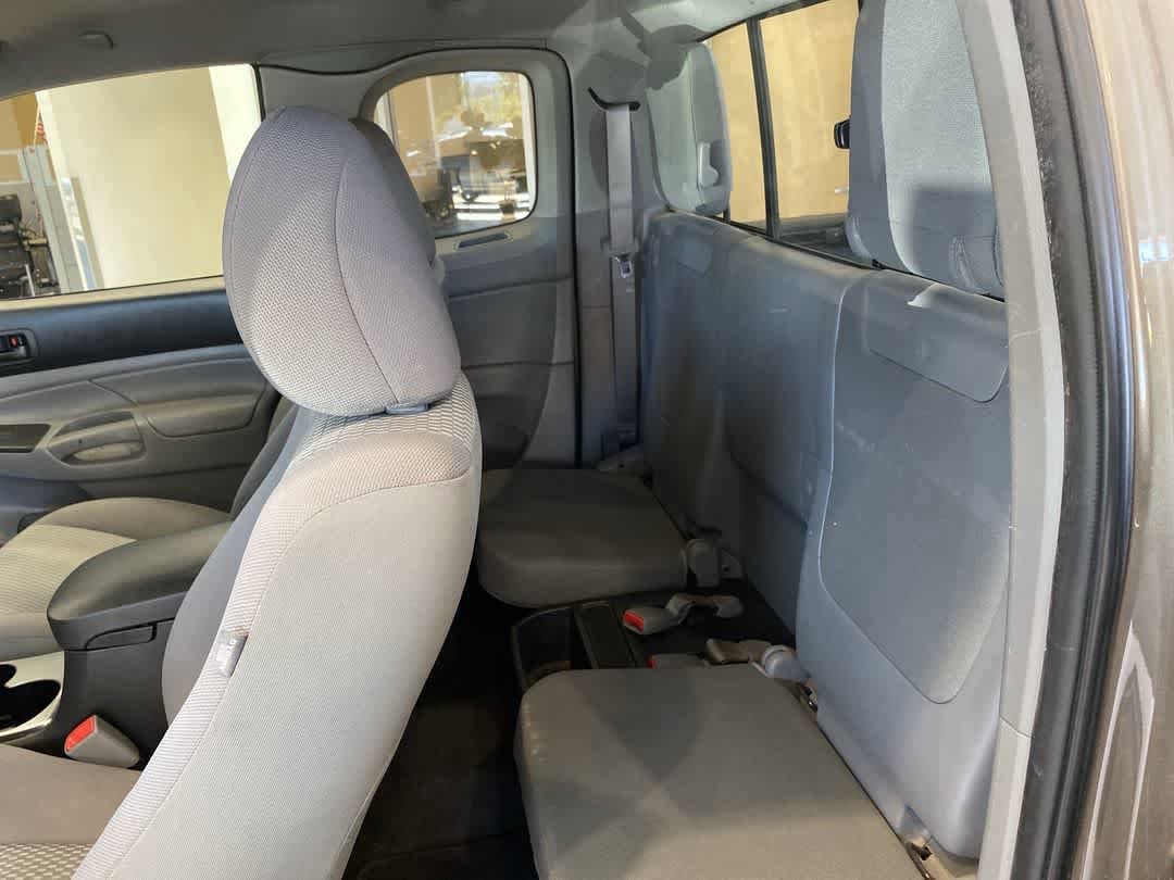Thumbnail: 2013 Toyota Tacoma - 23
