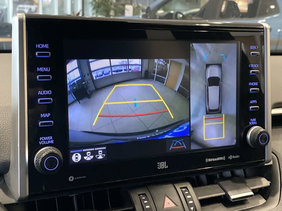 Thumbnail: 2022 Toyota RAV4 - 17