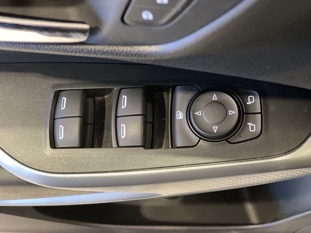 Thumbnail: 2025 Chevrolet Trax - 16