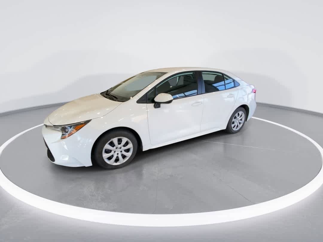 2024 Toyota Corolla LE photo 4