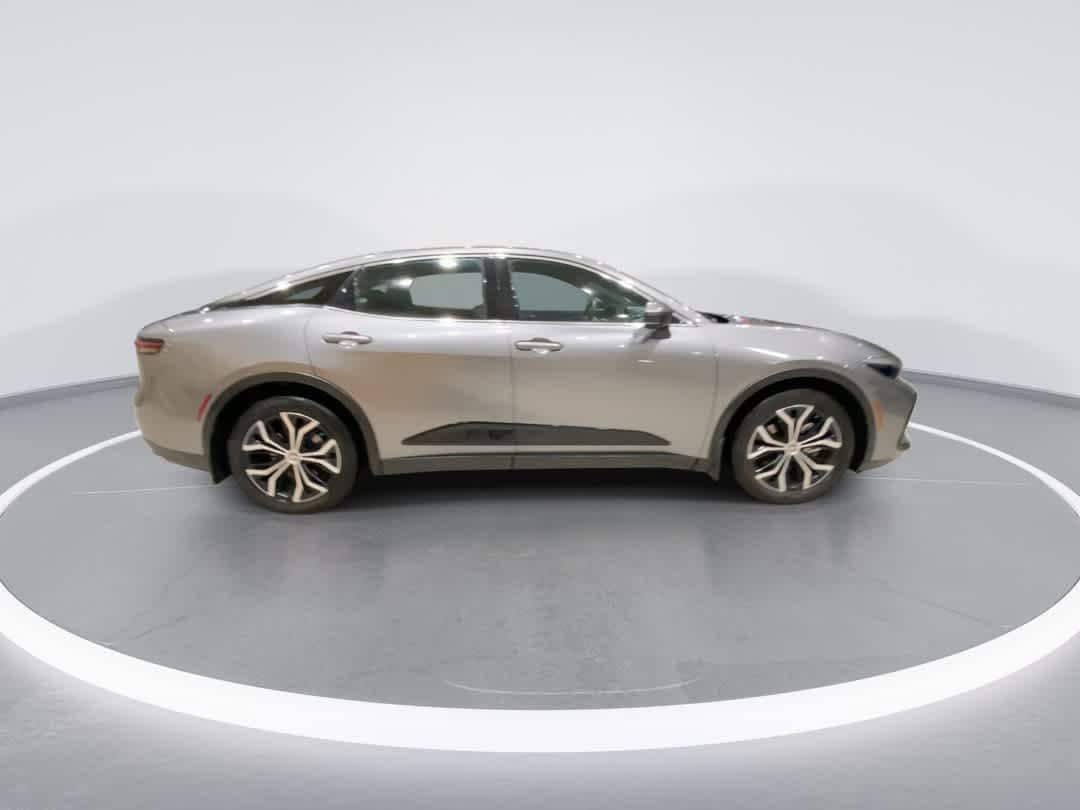 Thumbnail: 2023 Toyota Crown - 9