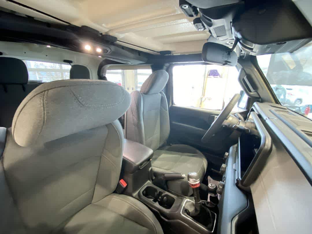 Thumbnail: 2025 Jeep Wrangler - 25