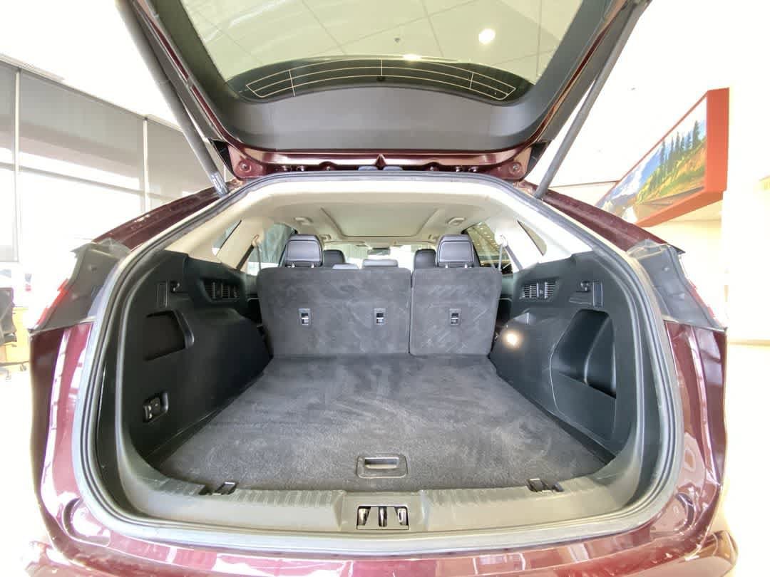 Thumbnail: 2022 Ford Edge - 26