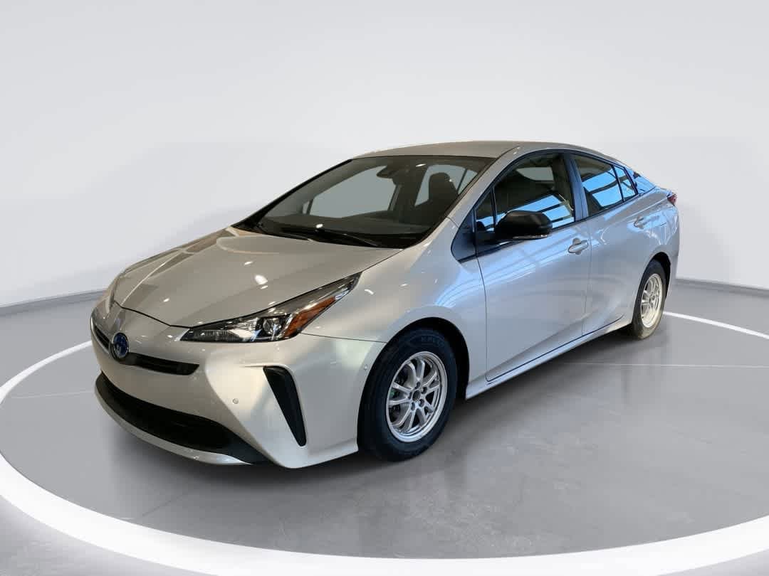 2021 Toyota Prius LE's photo