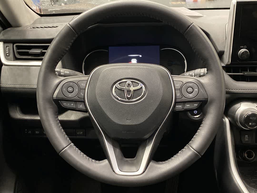 Thumbnail: 2025 Toyota RAV4 - 17