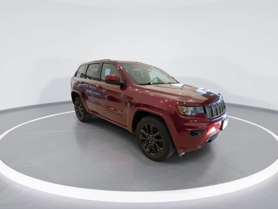 Thumbnail: 2017 Jeep Grand Cherokee - 2