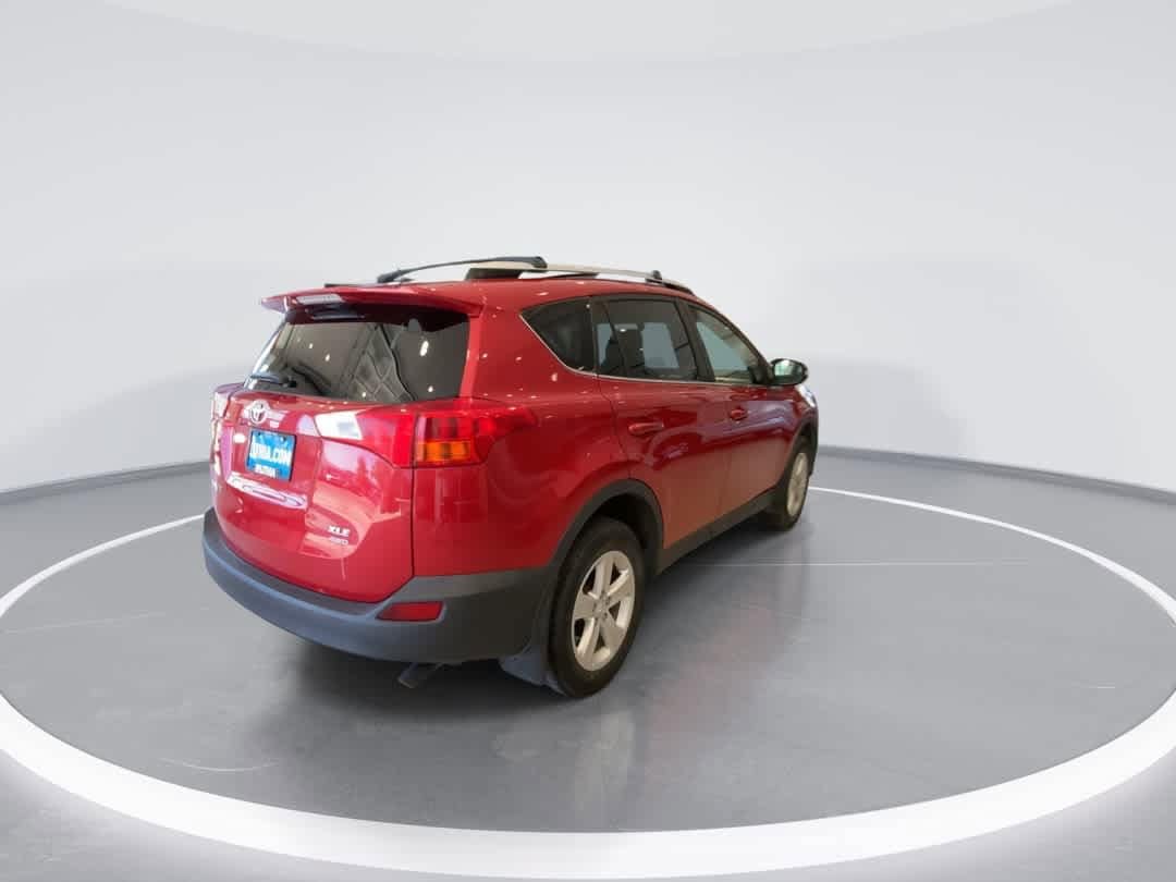 Thumbnail: 2014 Toyota RAV4 - 8