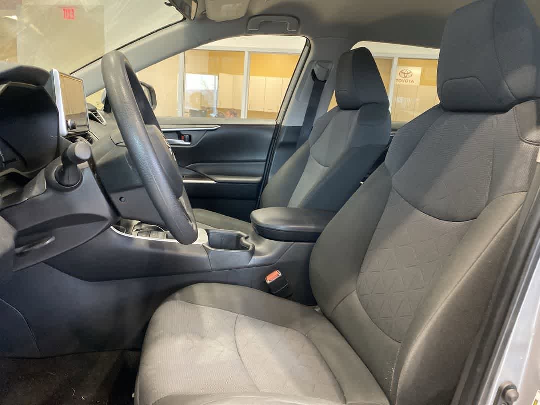 Thumbnail: 2025 Toyota RAV4 - 12