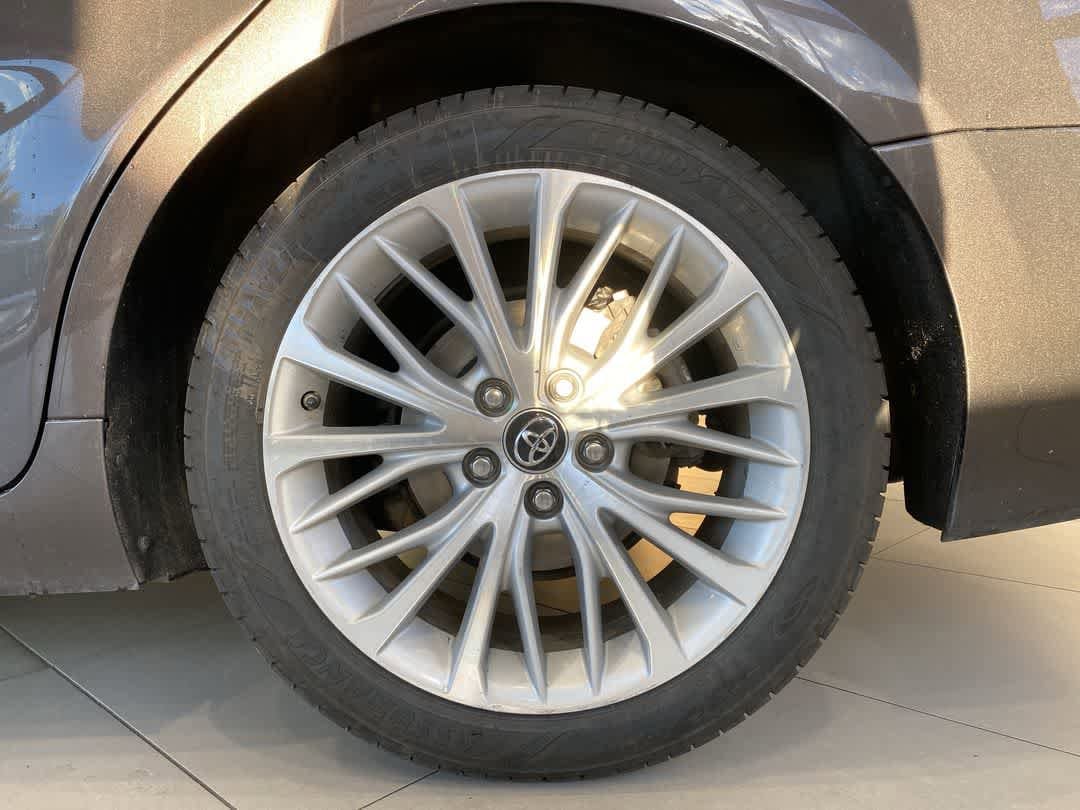 Thumbnail: 2018 Toyota Camry - 12