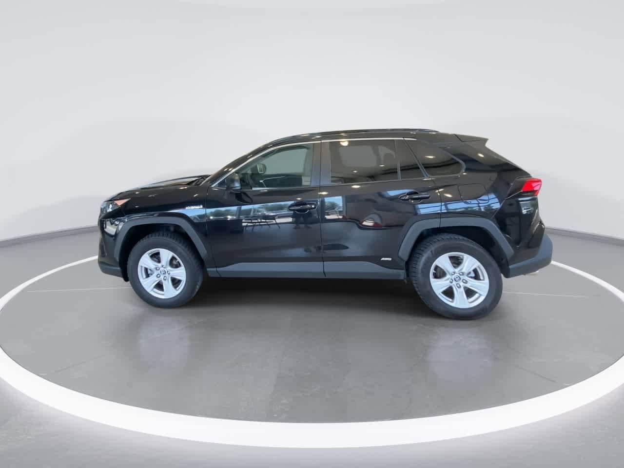 Thumbnail: 2020 Toyota RAV4 - 5