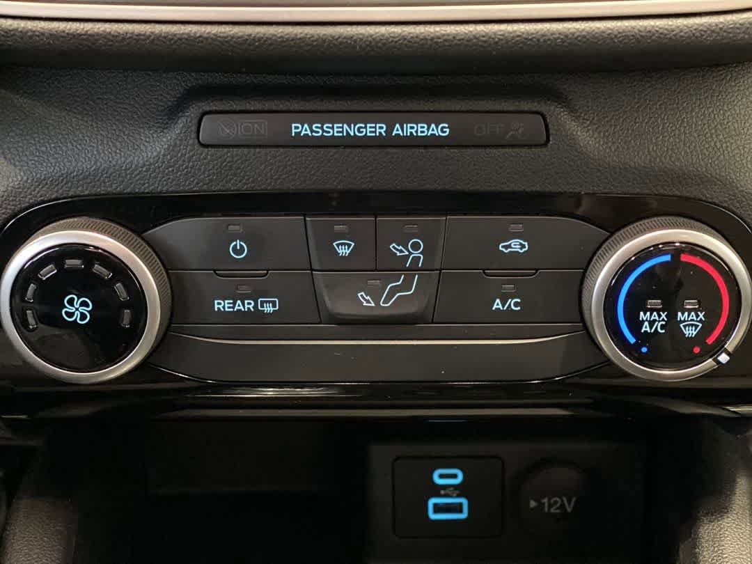 Thumbnail: 2022 Ford Escape - 21