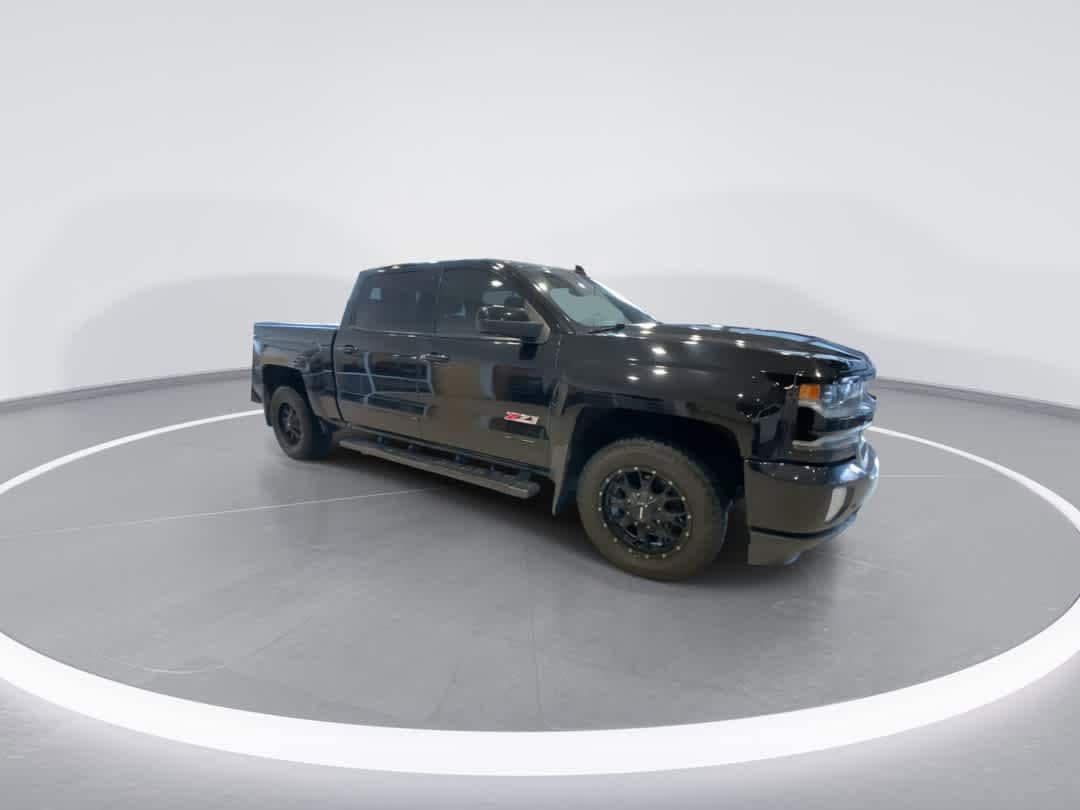 Thumbnail: 2017 Chevrolet Silverado 1500 - 2