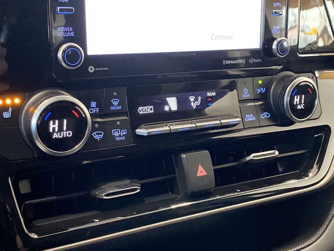 Thumbnail: 2022 Toyota Highlander - 18