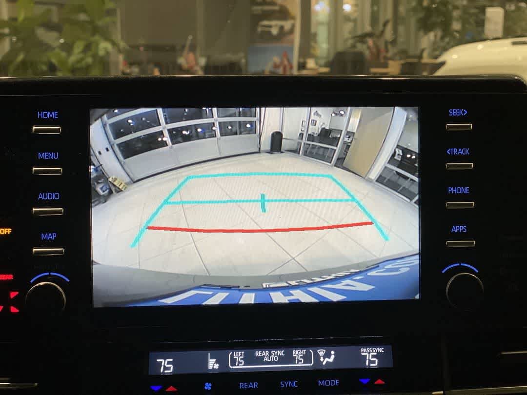 Thumbnail: 2024 Toyota Sienna - 20