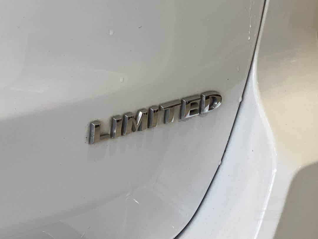 Thumbnail: 2015 Jeep Grand Cherokee - 12