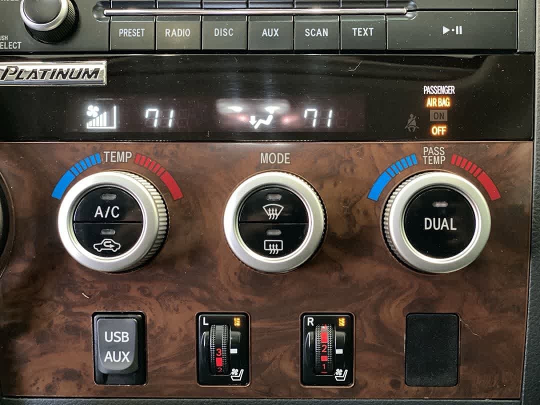 Thumbnail: 2010 Toyota Tundra - 21