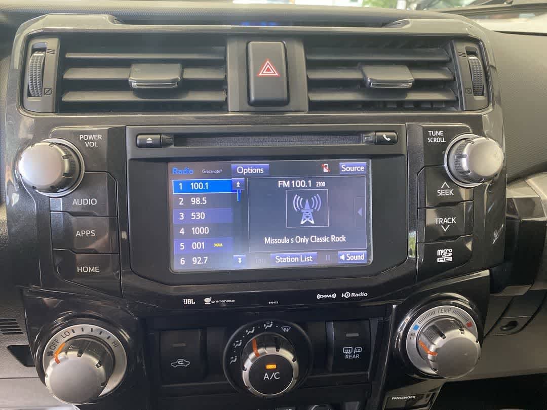 Thumbnail: 2019 Toyota 4Runner - 18