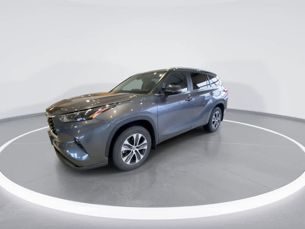 Used 2023 Toyota Highlander XLE SUV