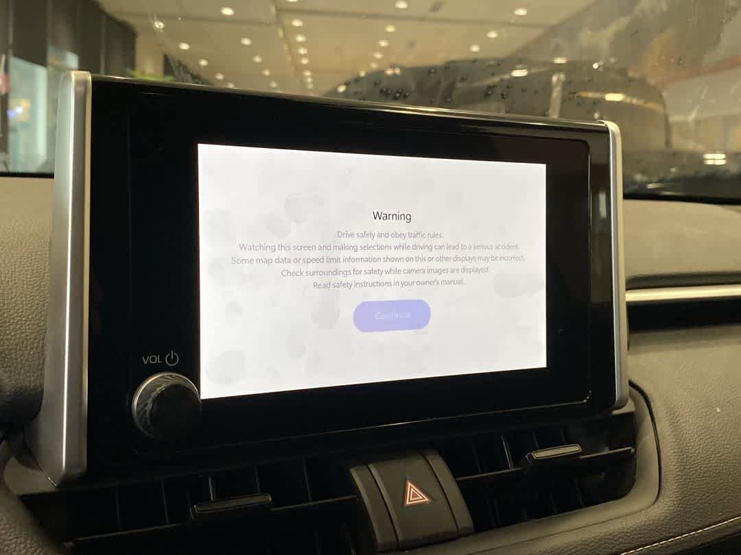 Thumbnail: 2025 Toyota RAV4 - 17