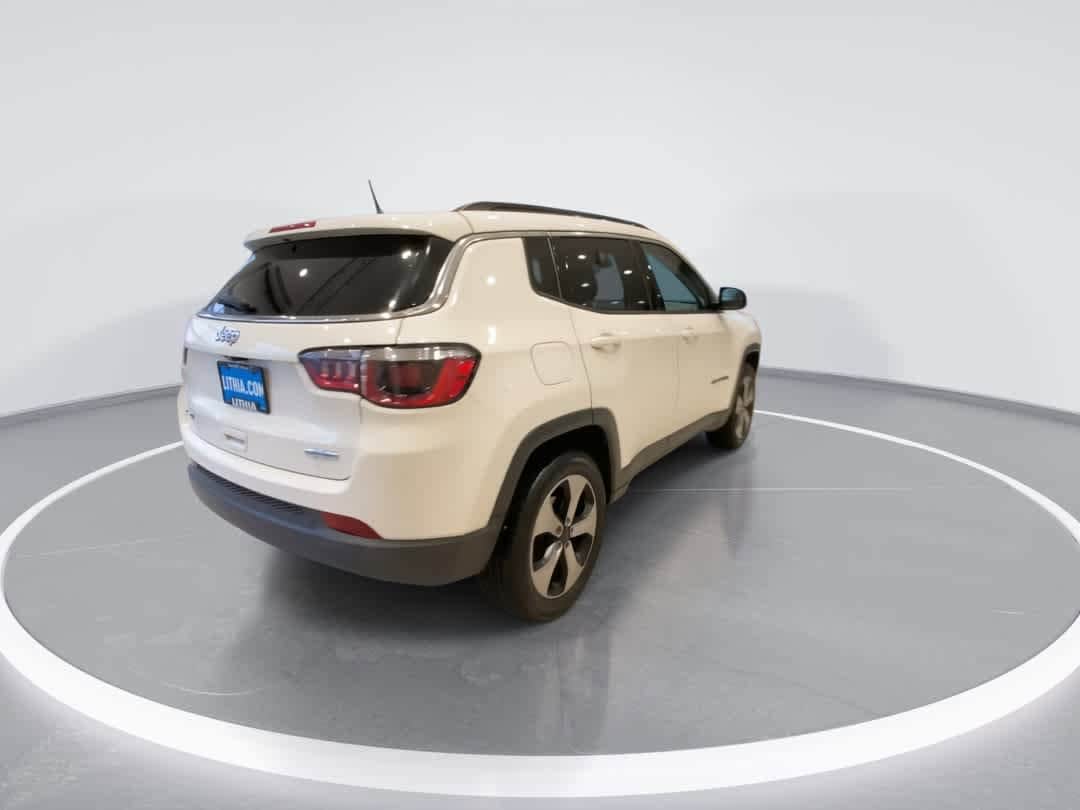 Thumbnail: 2018 Jeep Compass - 8