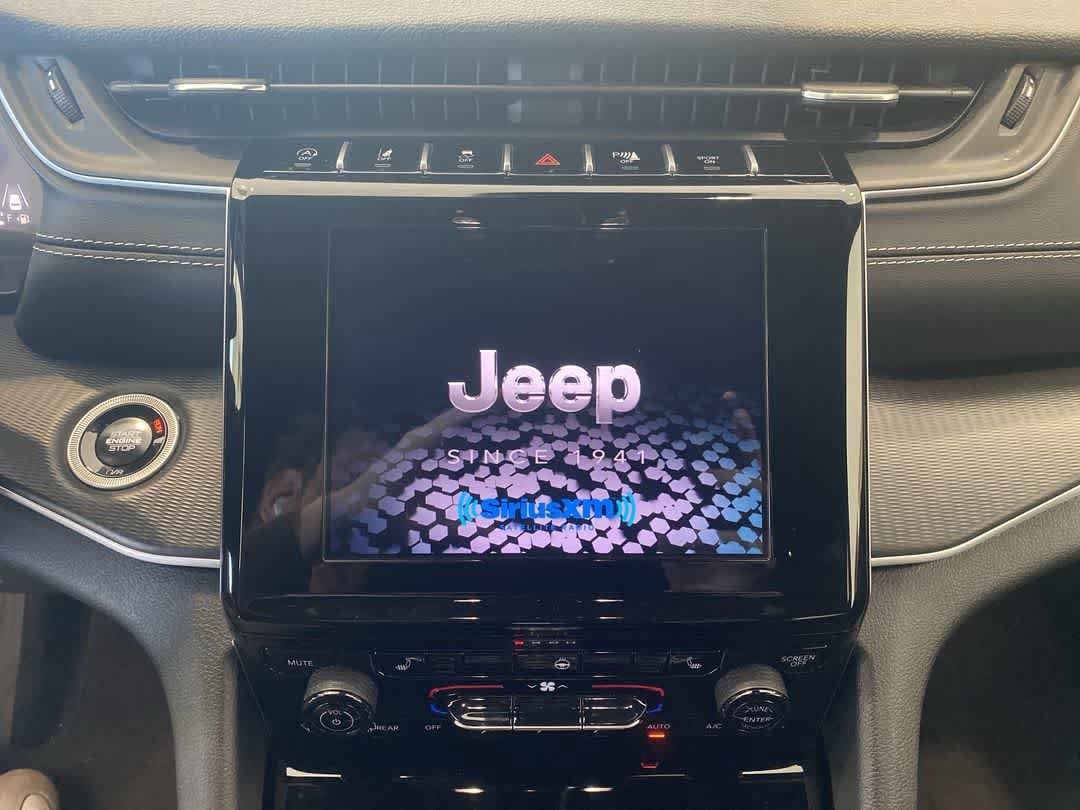 Thumbnail: 2024 Jeep Grand Cherokee L - 19