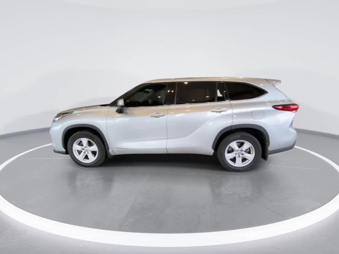 Thumbnail: 2021 Toyota Highlander - 5