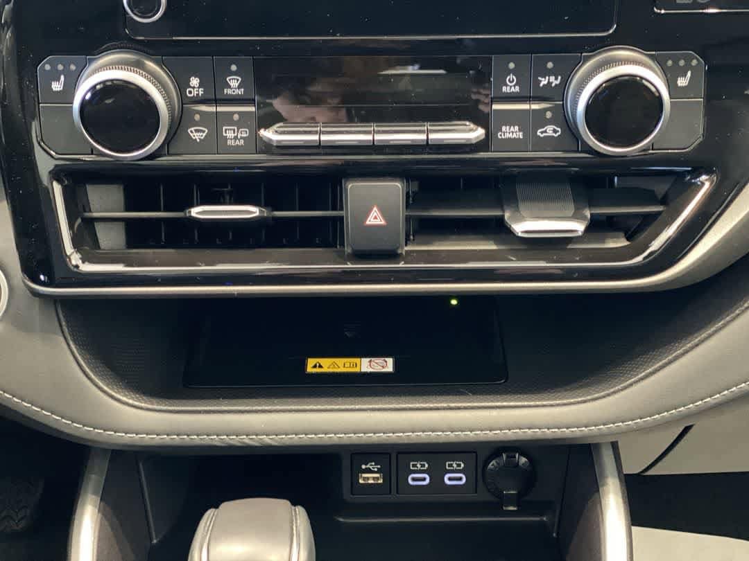 Thumbnail: 2024 Toyota Highlander - 21