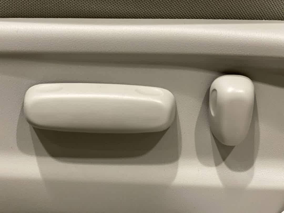 Thumbnail: 2015 Toyota Venza - 14