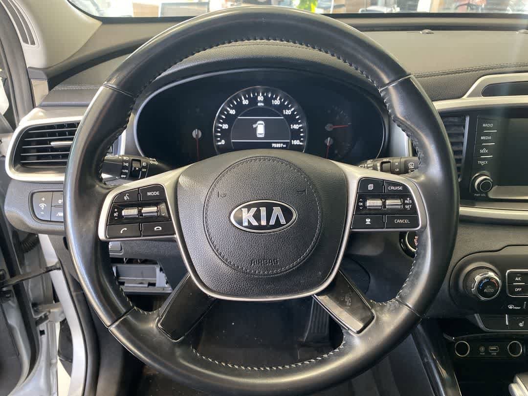 Thumbnail: 2020 Kia Sorento - 14