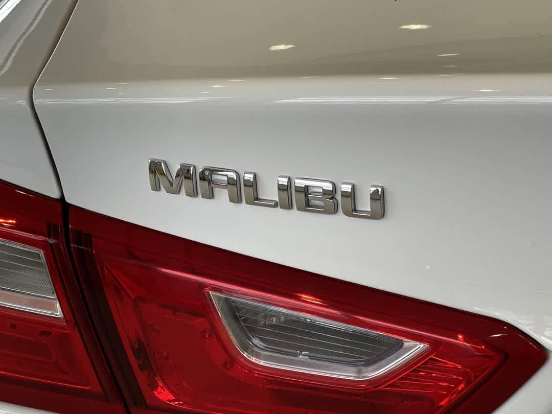 Thumbnail: 2023 Chevrolet Malibu - 11