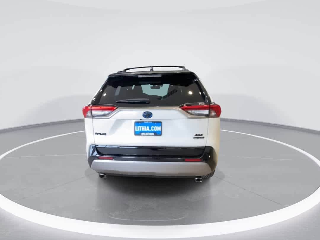 Thumbnail: 2022 Toyota RAV4 - 7