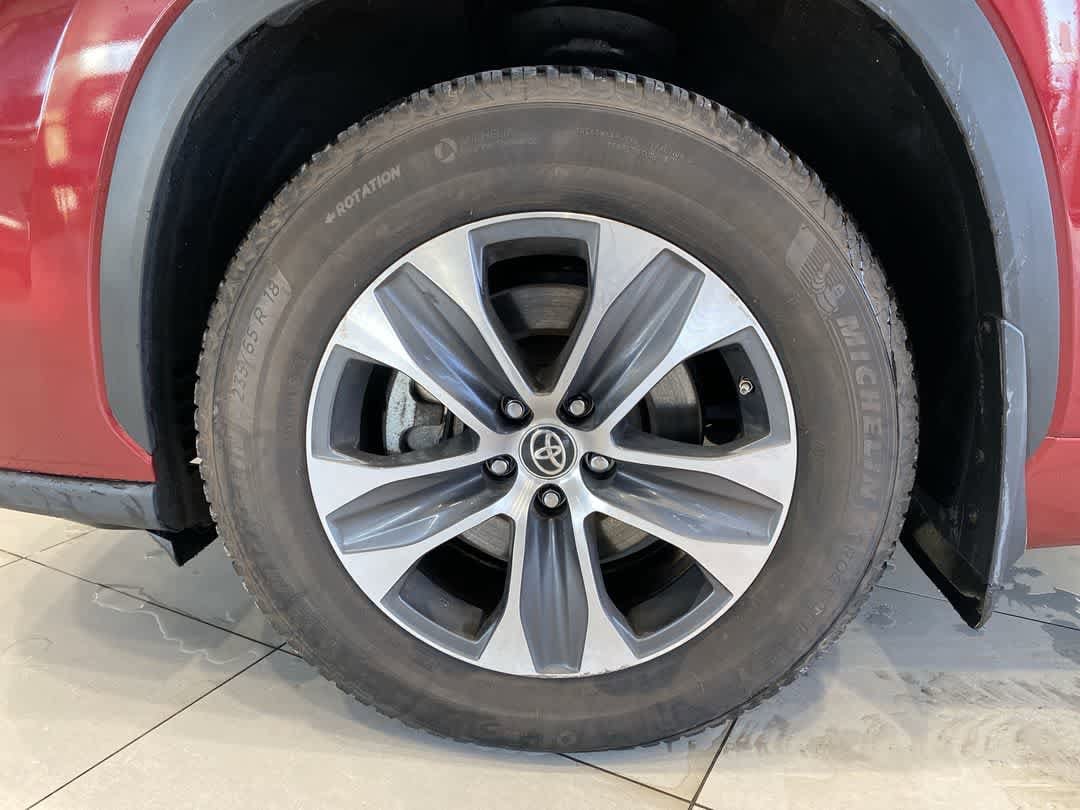 Thumbnail: 2022 Toyota Highlander - 10