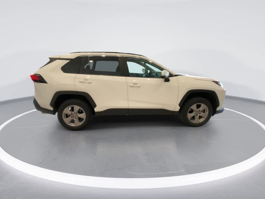 Thumbnail: 2025 Toyota RAV4 - 9