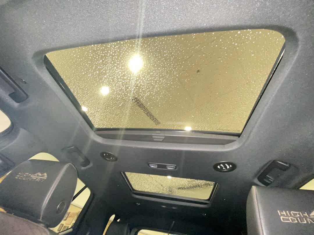 Thumbnail: 2023 Chevrolet Traverse - 22