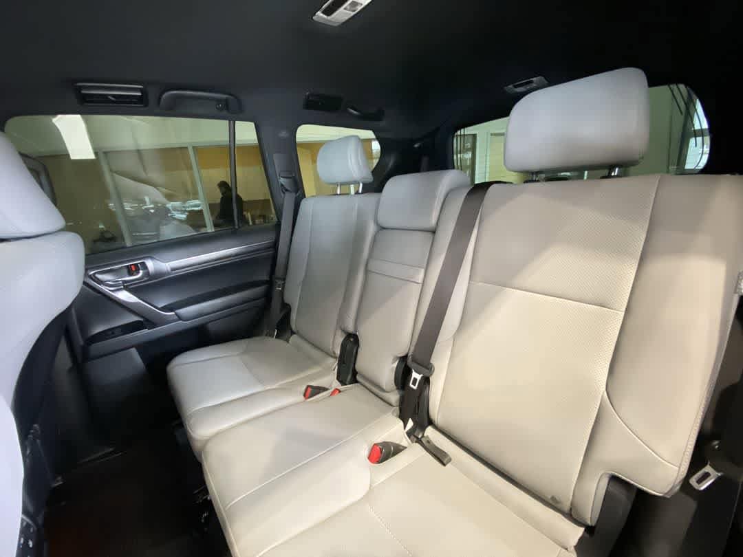 Thumbnail: 2023 Lexus GX - 23