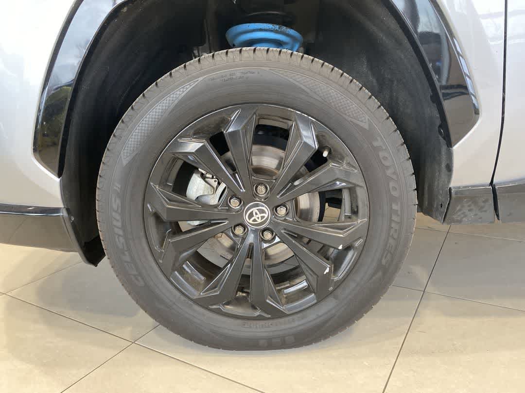 Thumbnail: 2022 Toyota RAV4 - 10