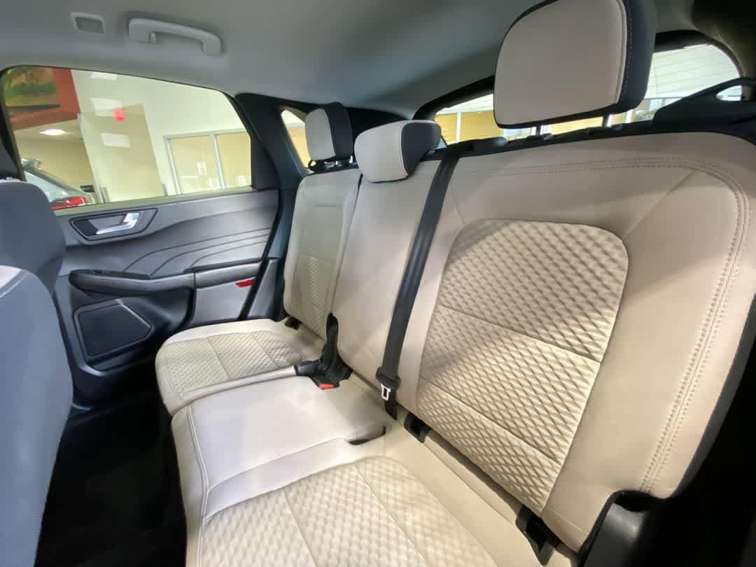 Thumbnail: 2021 Ford Escape - 25