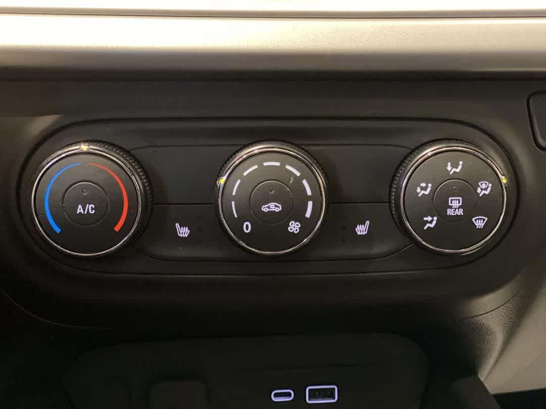 Thumbnail: 2025 Chevrolet Trax - 21