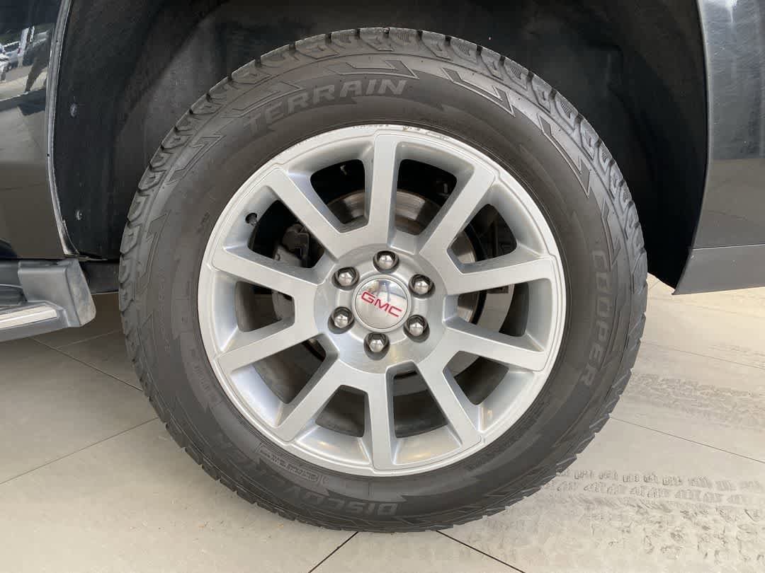 2016 GMC Yukon Denali 12