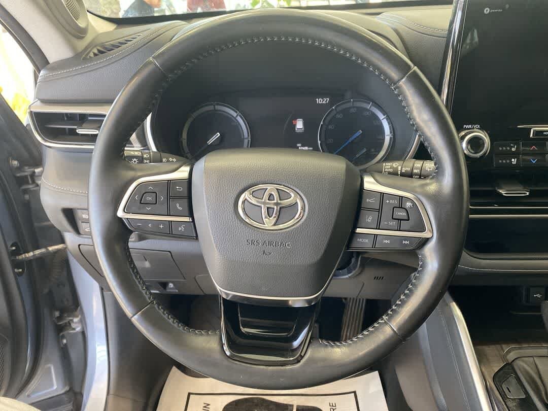 Thumbnail: 2021 Toyota Highlander - 17